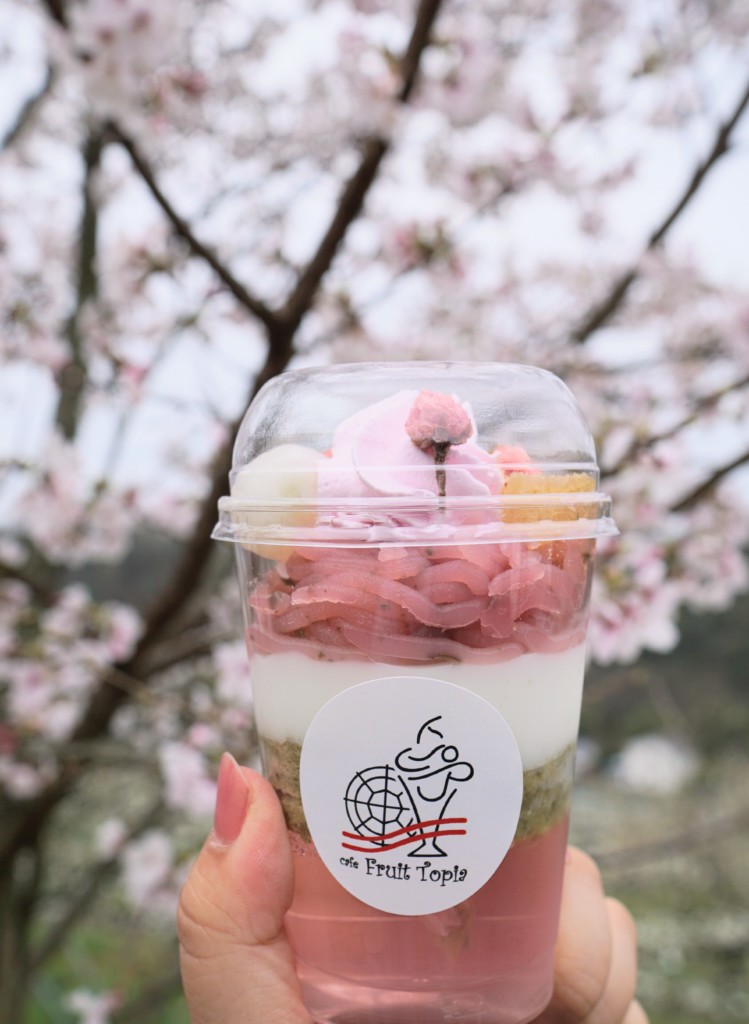 カフェフルーツトピア　桜薫る春パフェ