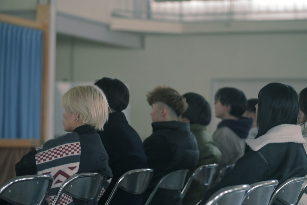 笠岡市立小学校 平成20年度卒業生 タイムカプセルの開封式