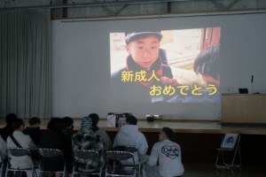 笠岡市立小学校 平成29年度卒業生 タイムカプセルの開封式