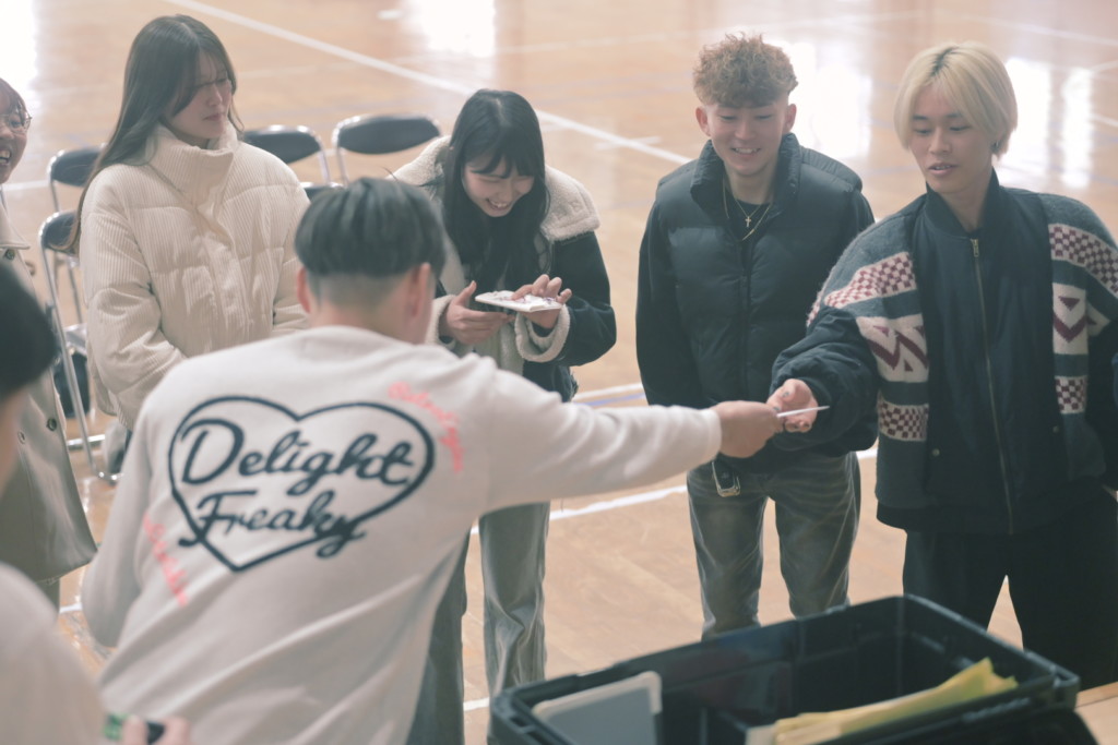 笠岡市立小学校 平成20年度卒業生 タイムカプセルの開封式