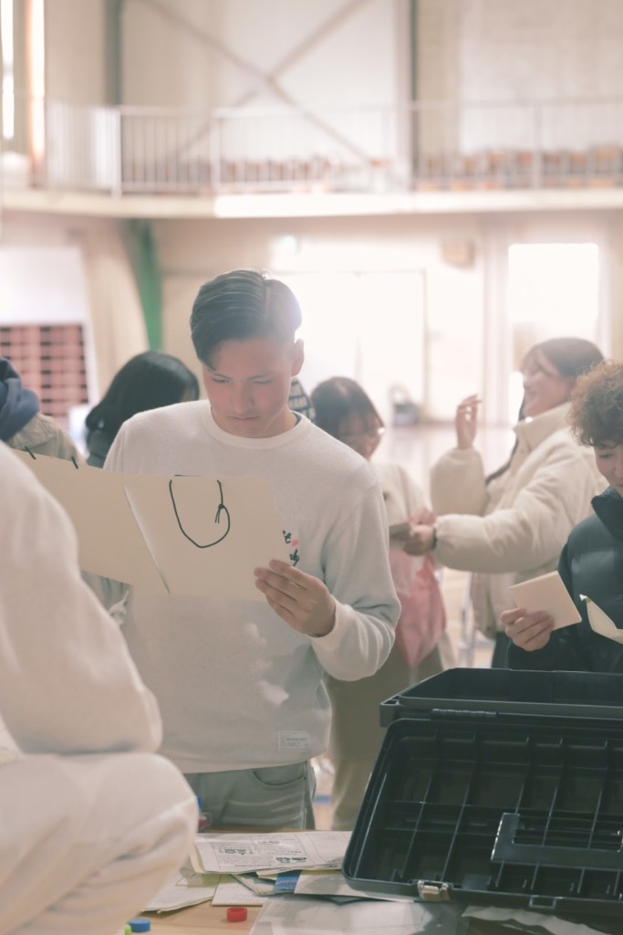 笠岡市立小学校 平成20年度卒業生 タイムカプセルの開封式