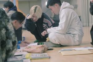 笠岡市立小学校 平成29年度卒業生 タイムカプセルの開封式