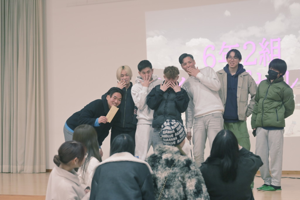 笠岡市立小学校 平成20年度卒業生 タイムカプセルの開封式